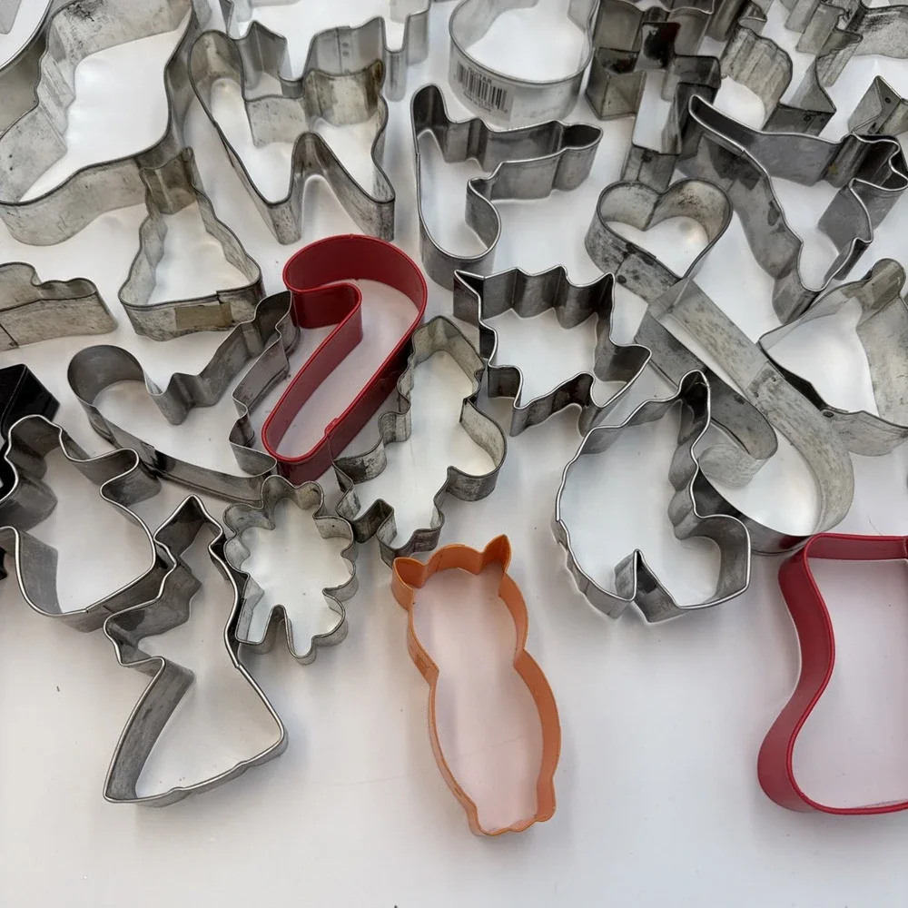 Vtg / Recent Cookie‎ CUTTERS Metal Christmas Halloween Music Assortment
